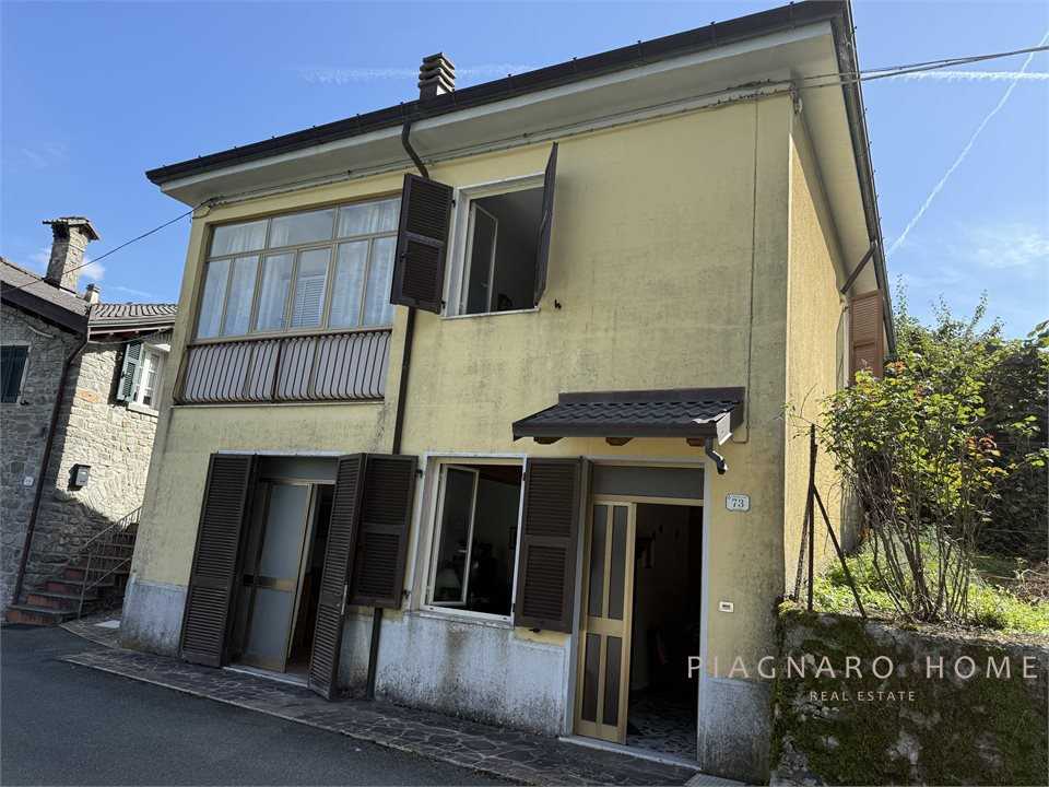 Casale via coloretta, Zeri