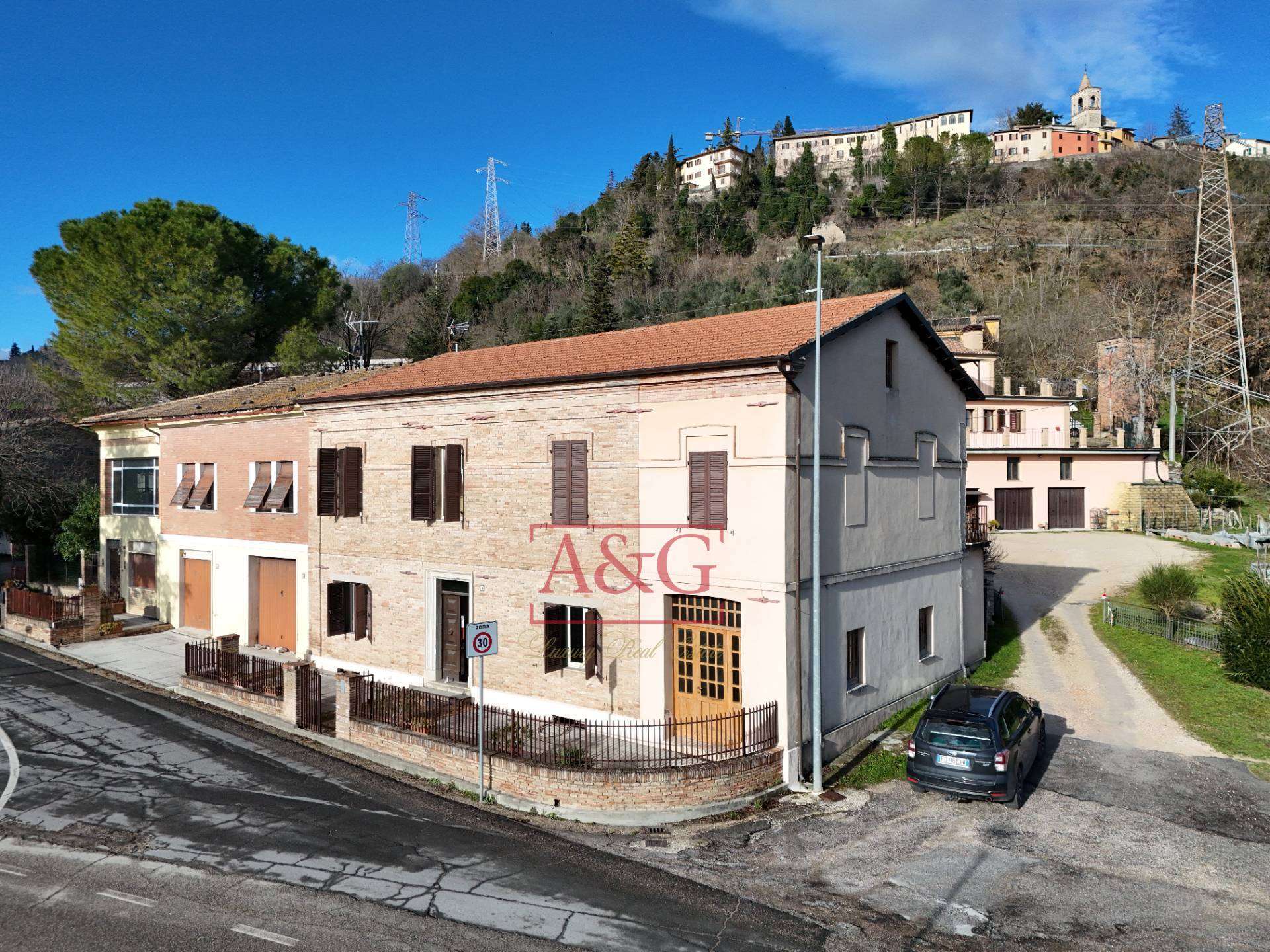 Casa indipendente Via San Giovanni 4, Belforte del Chienti