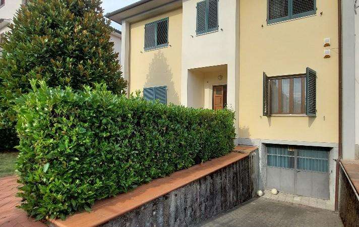 Casa Bi - Trifamiliare Piazza della Resistenza,, Pistoia
