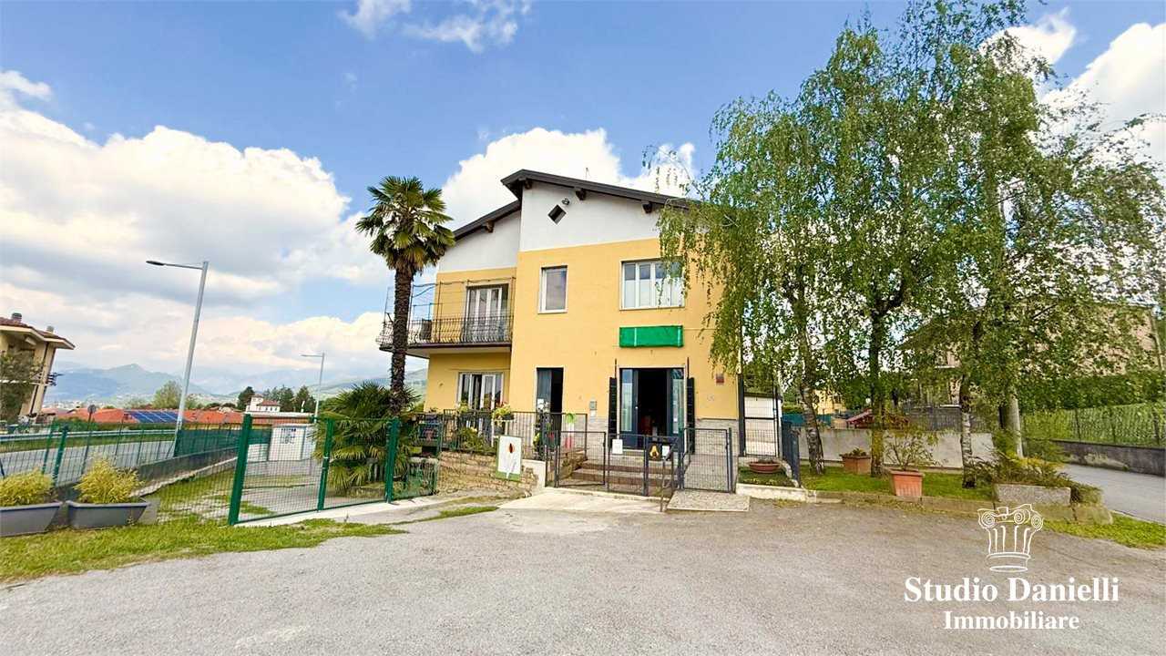 Villa Via Resempiano, Sirtori