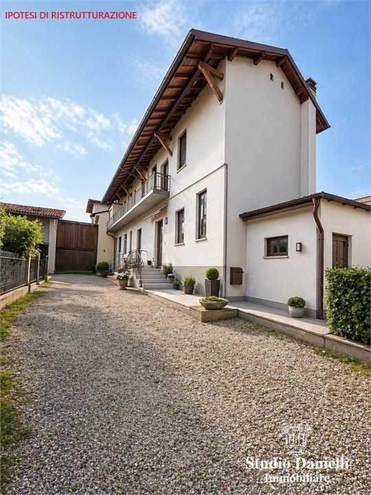 Casa indipendente Via Piave, Carate Brianza