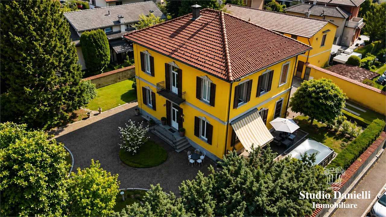 Villa Via Rezzonico, Carate Brianza