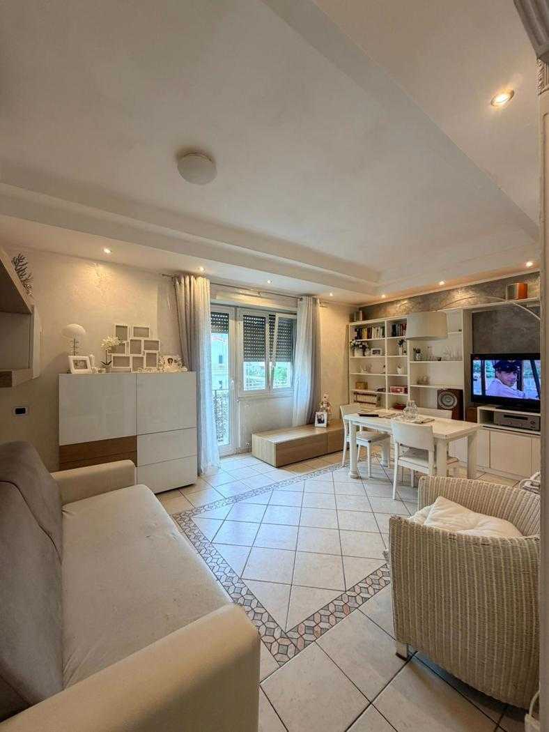 Appartamento Via Montello, Aprilia