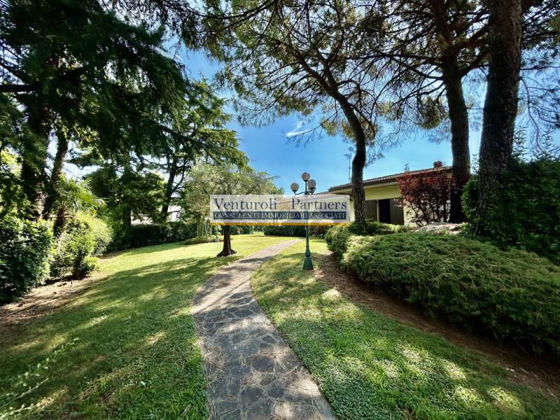 Villa Lonato - Centro, Lonato del Garda