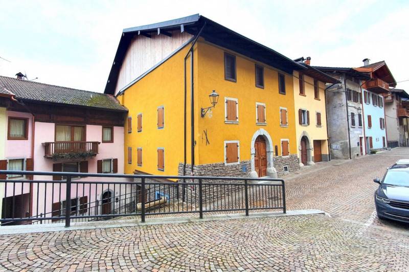 Casa indipendente, Castel Condino