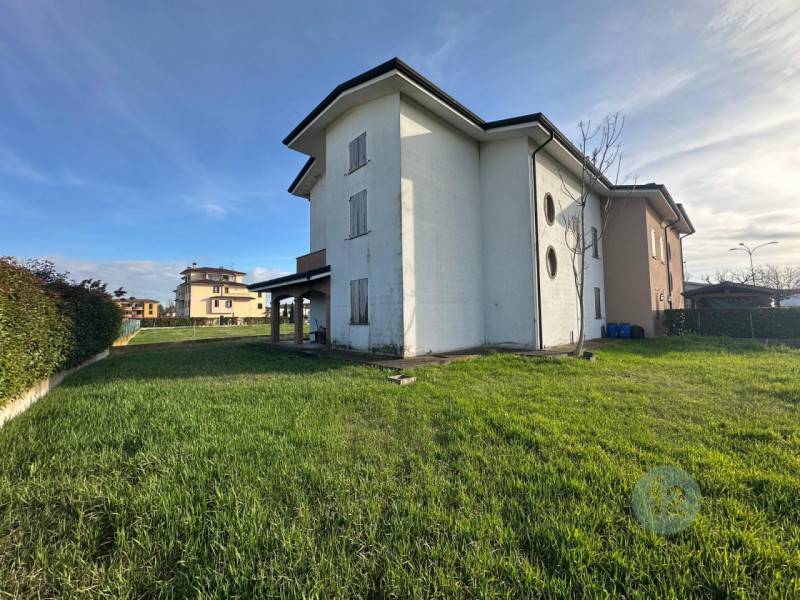 Casa Bi - Trifamiliare, San Possidonio