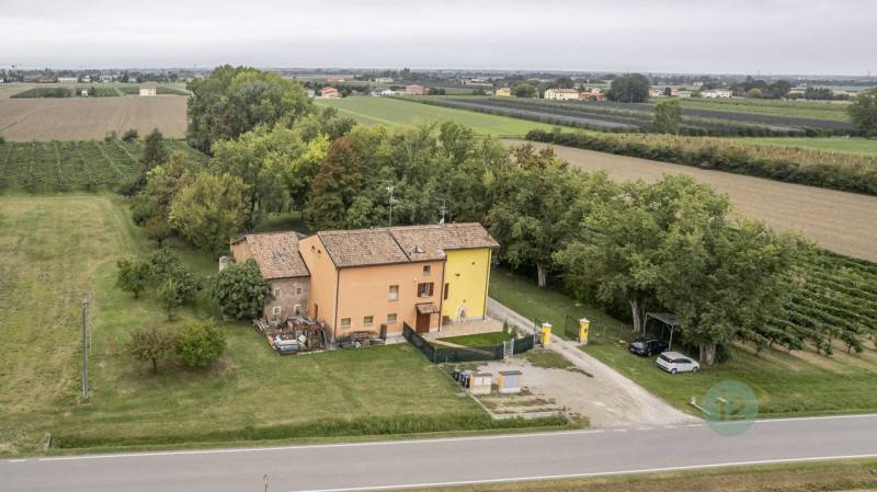 Casa Bi - Trifamiliare Rovereto, Novi di Modena