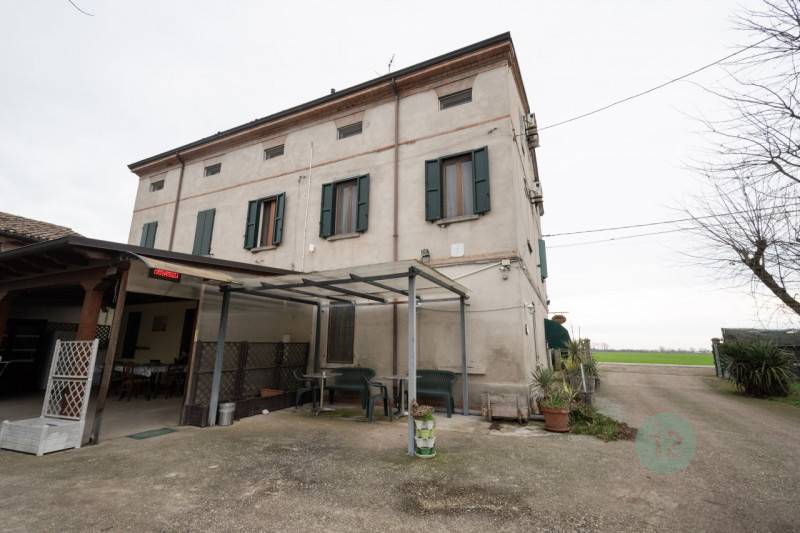Casa indipendente Novi di Modena, Novi di Modena