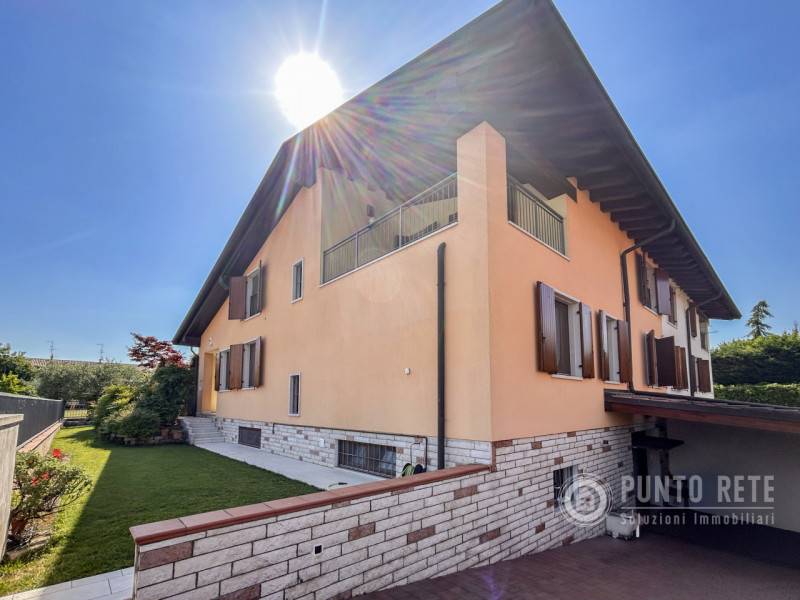 Casa Bi - Trifamiliare, Trevenzuolo