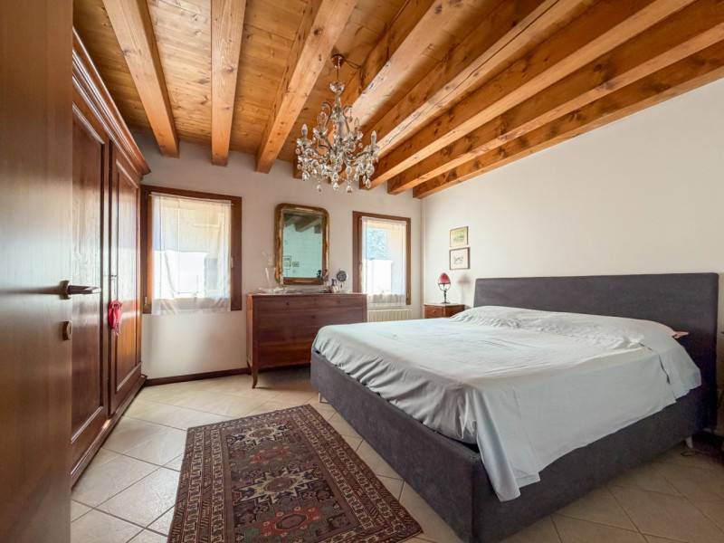 Appartamento, Giavera del Montello