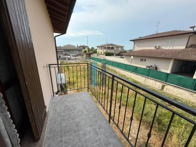 Villa, Borgo San Giacomo