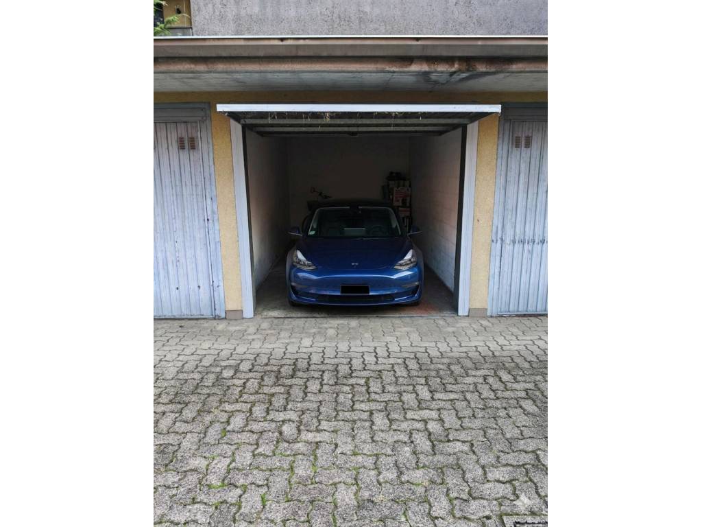 Box - Garage - Posto Auto, Parma
