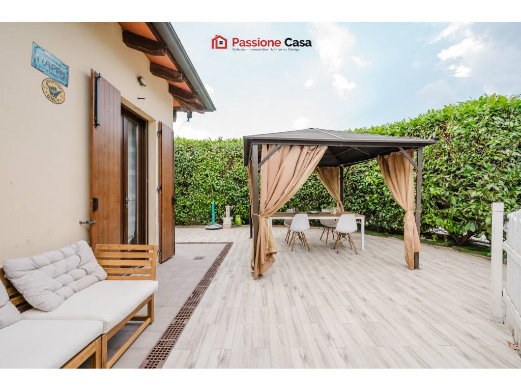 Casa Bi - Trifamiliare, Collecchio