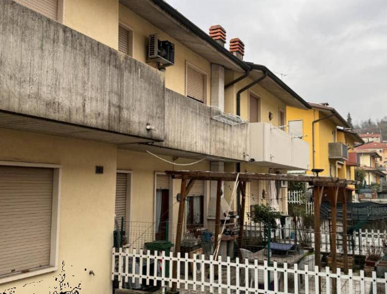 Porzione di casa, Castelgomberto
