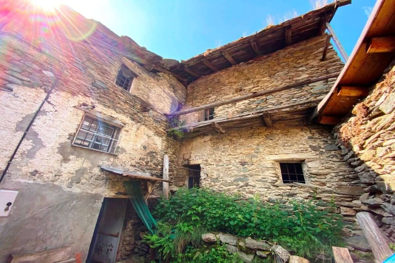 Rustico, Fenestrelle