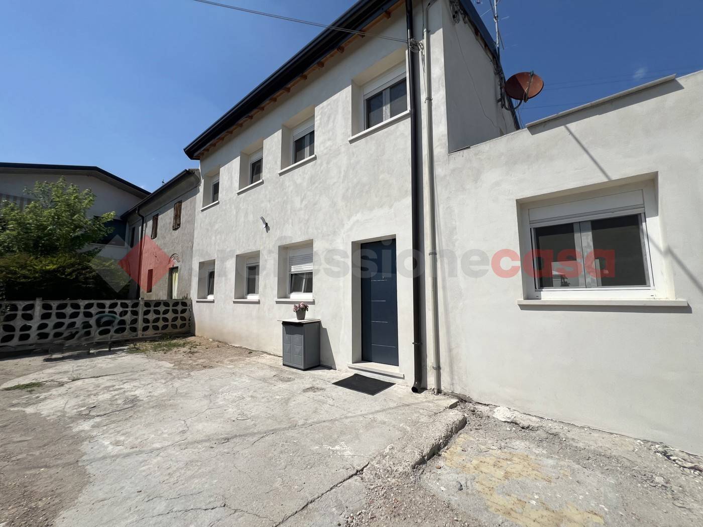 Casa indipendente, Isola Rizza