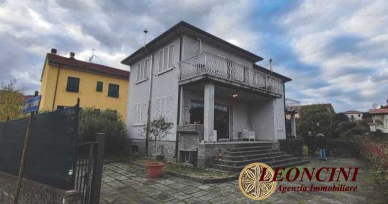 Casa Bi - Trifamiliare Via F. Petrarca, Villafranca in Lunigiana
