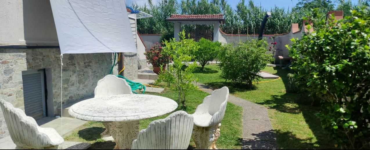 Porzione di casa Via Larga, Luni