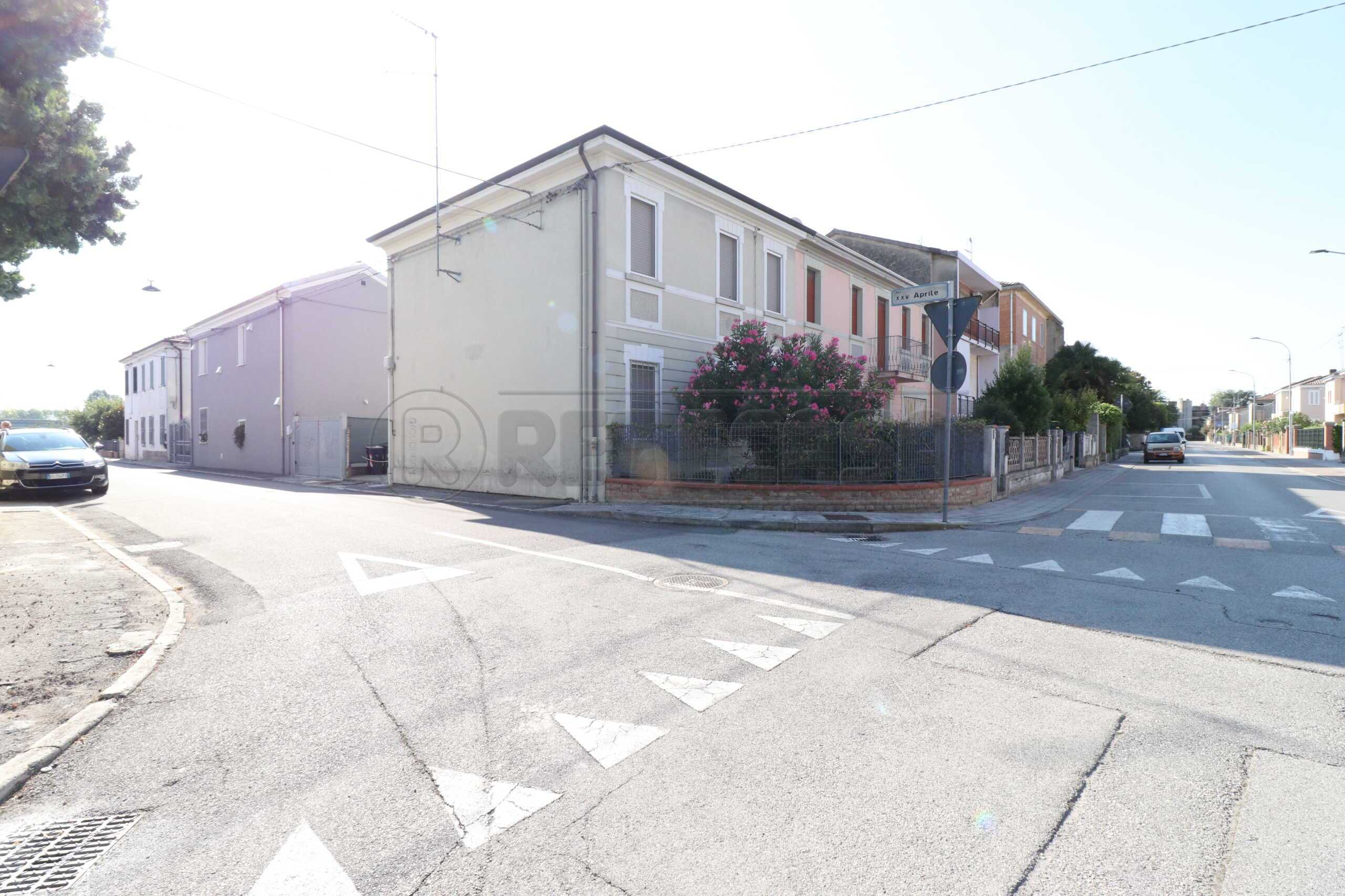 Casa indipendente Via della Libertà, Bondeno