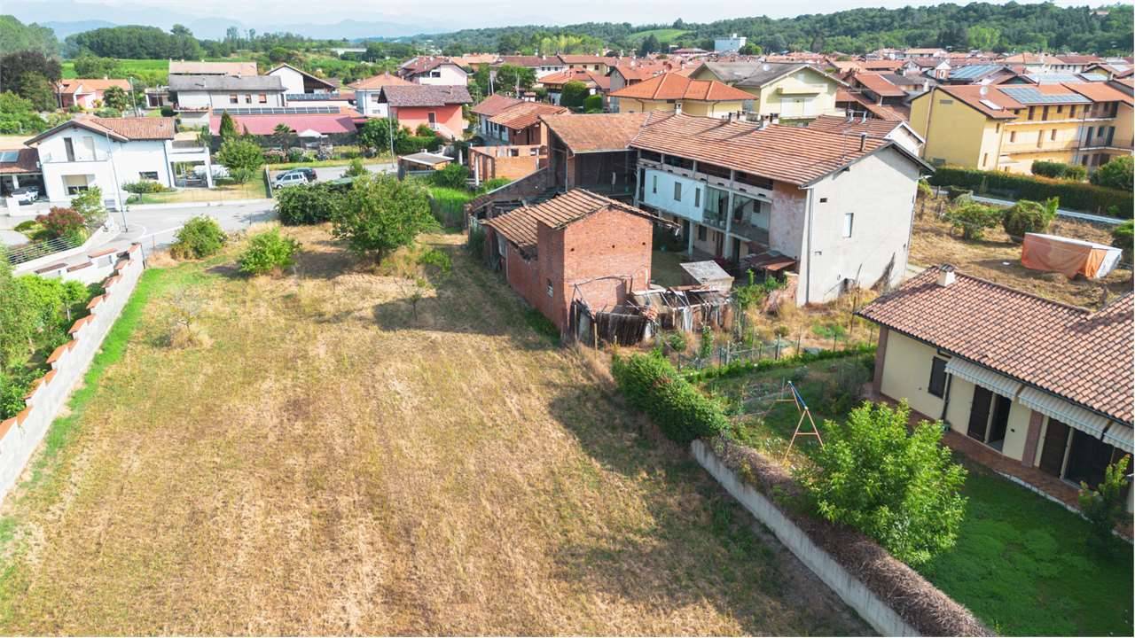 Casa indipendente, Fara Novarese