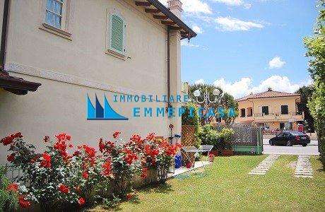 Casa Bi - Trifamiliare Via A. Gramsci,, Montignoso