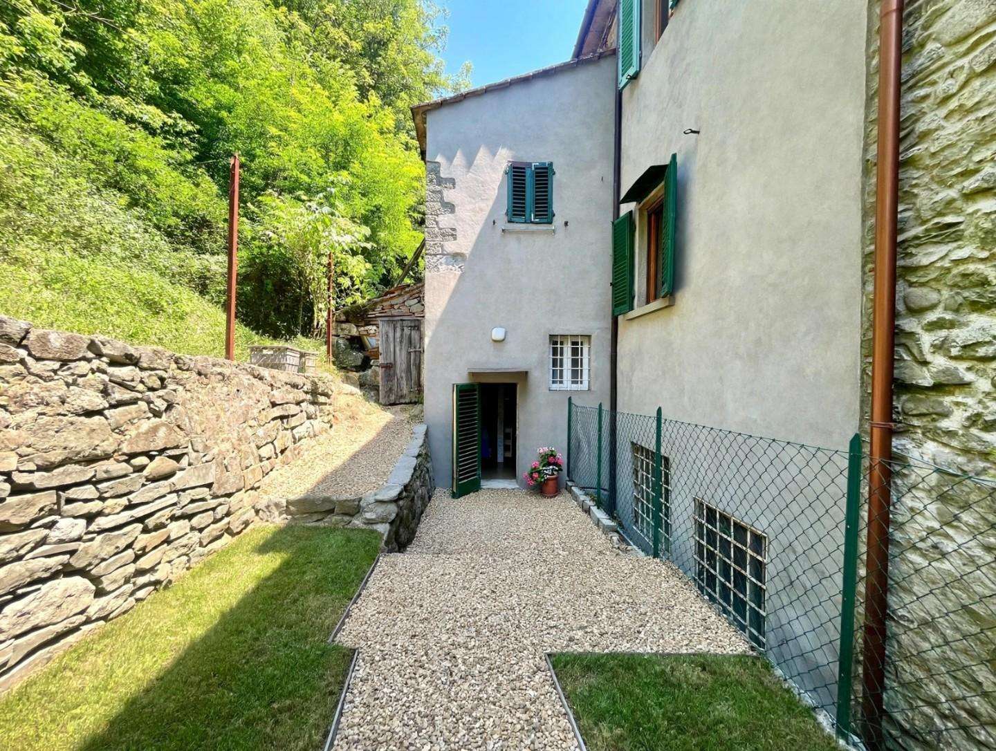 Palazzo - Stabile Le Piastre PT,, Pistoia