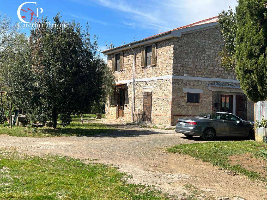 Villa strada provinciale Collacchiasnc, Gavorrano