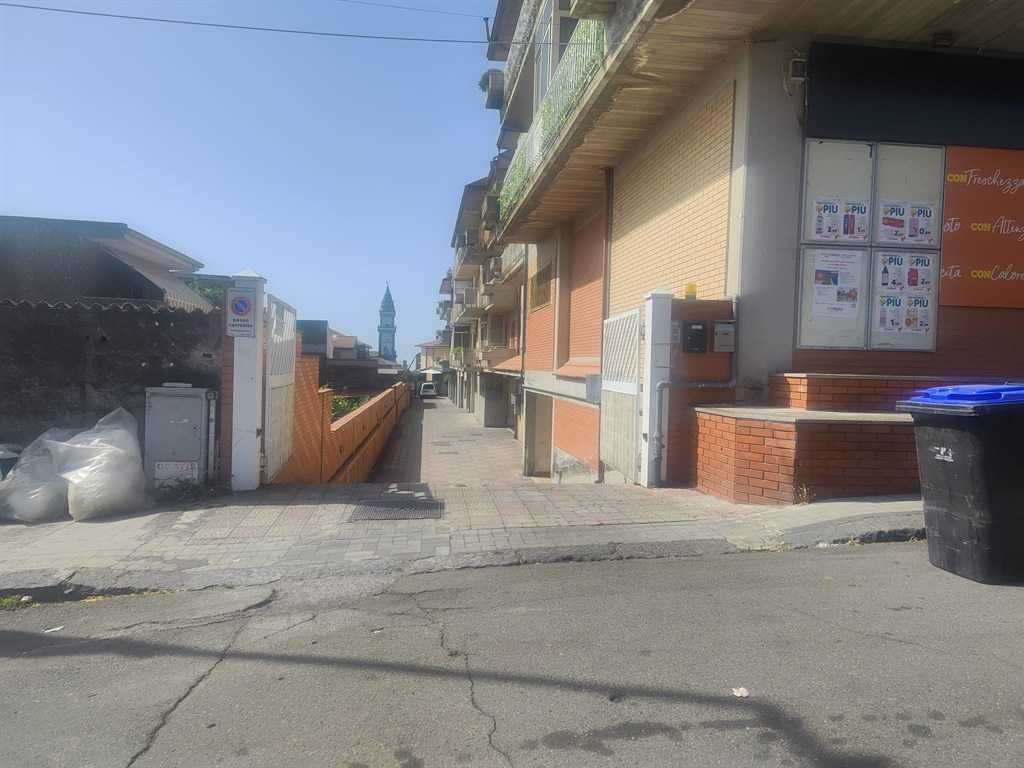 Magazzino - Deposito via ettore majorana, Pedara