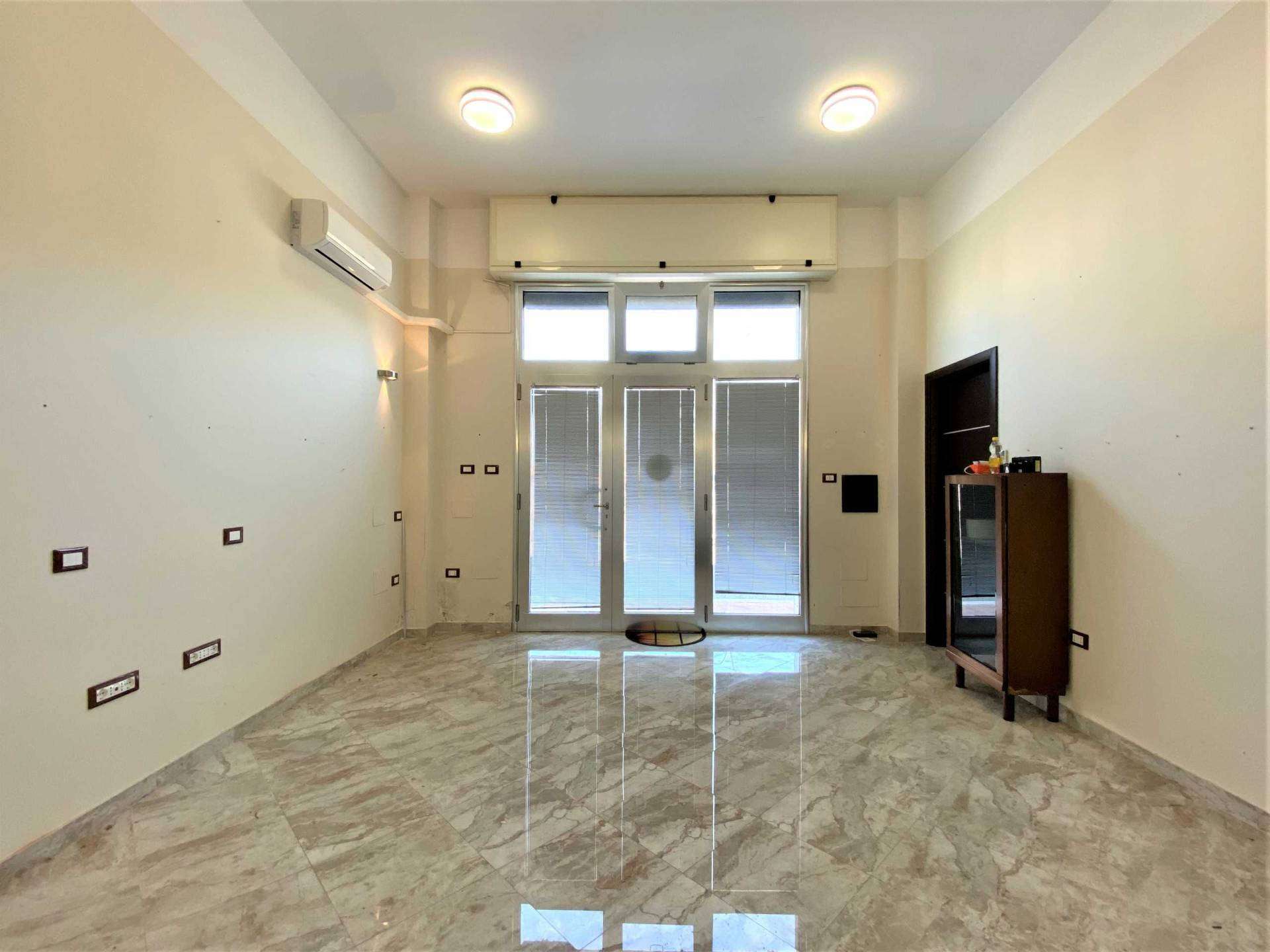 Hotel via Monsignor Armando Fares, Catanzaro