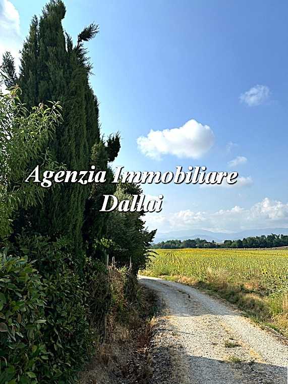 Casale Via Roma, Scarperia e San Piero