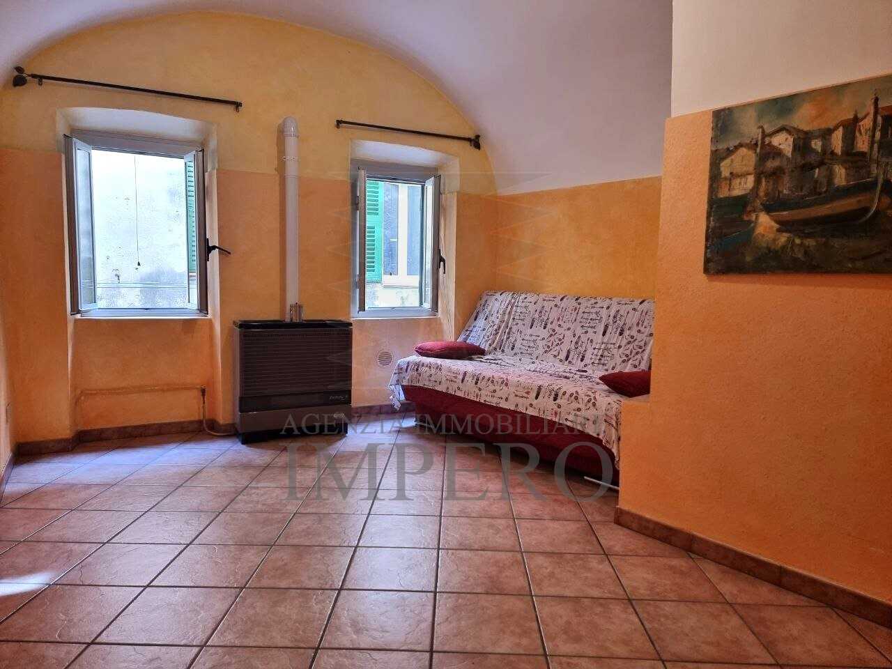 Porzione di casa Salita alle Mura, Ventimiglia