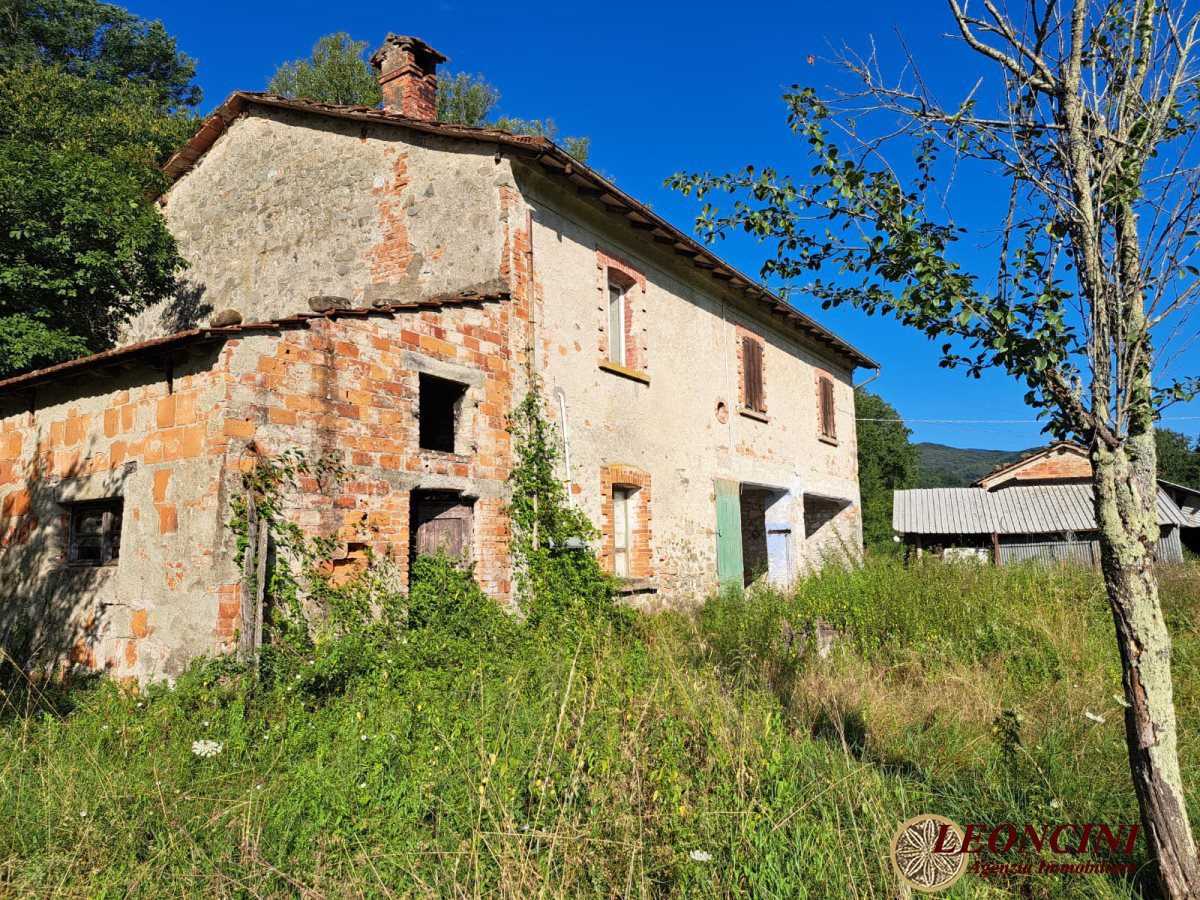 Casale Via Ponte Teglia, Pontremoli