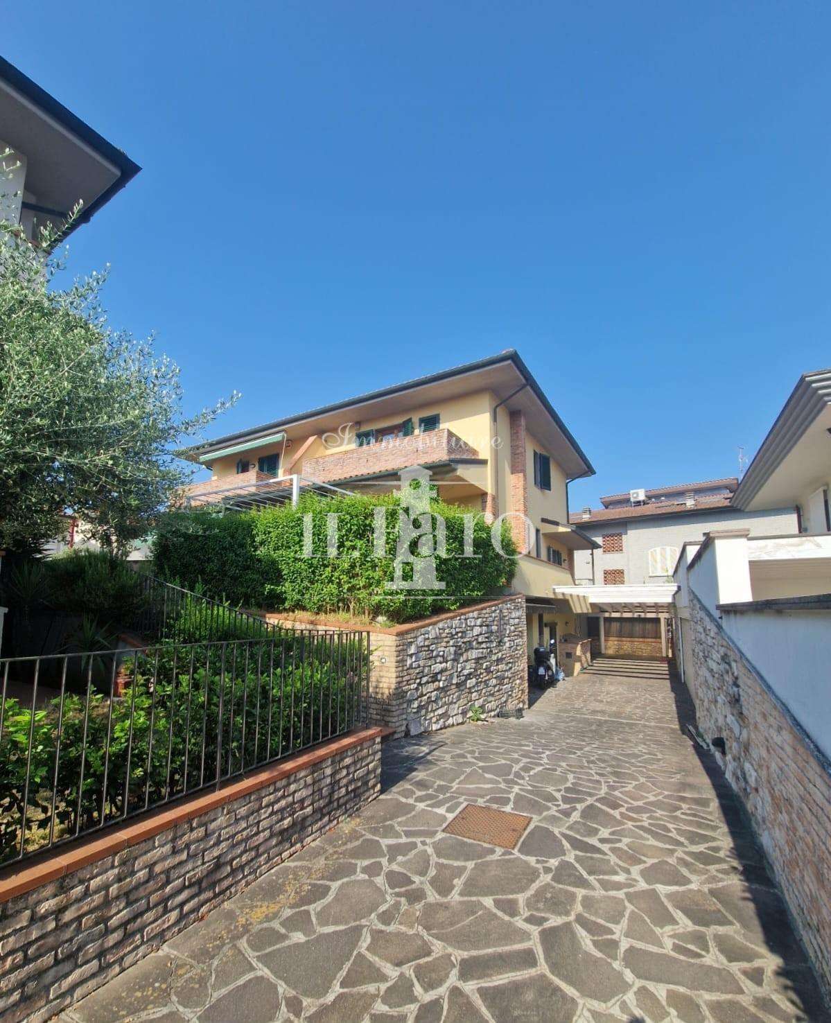 Villetta a schiera Via Francesco Caracciolo,  50013, Campi Bisenzio