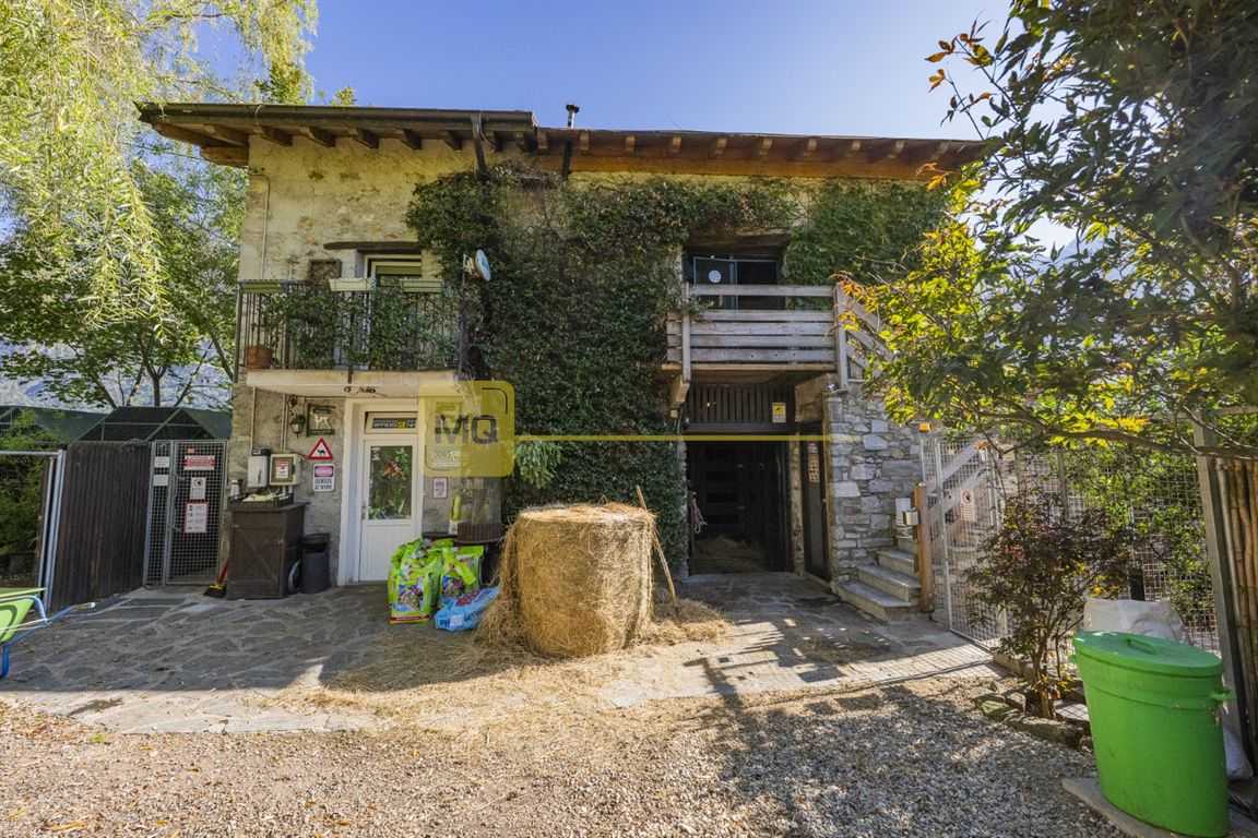 Villa via zocchi, Samolaco