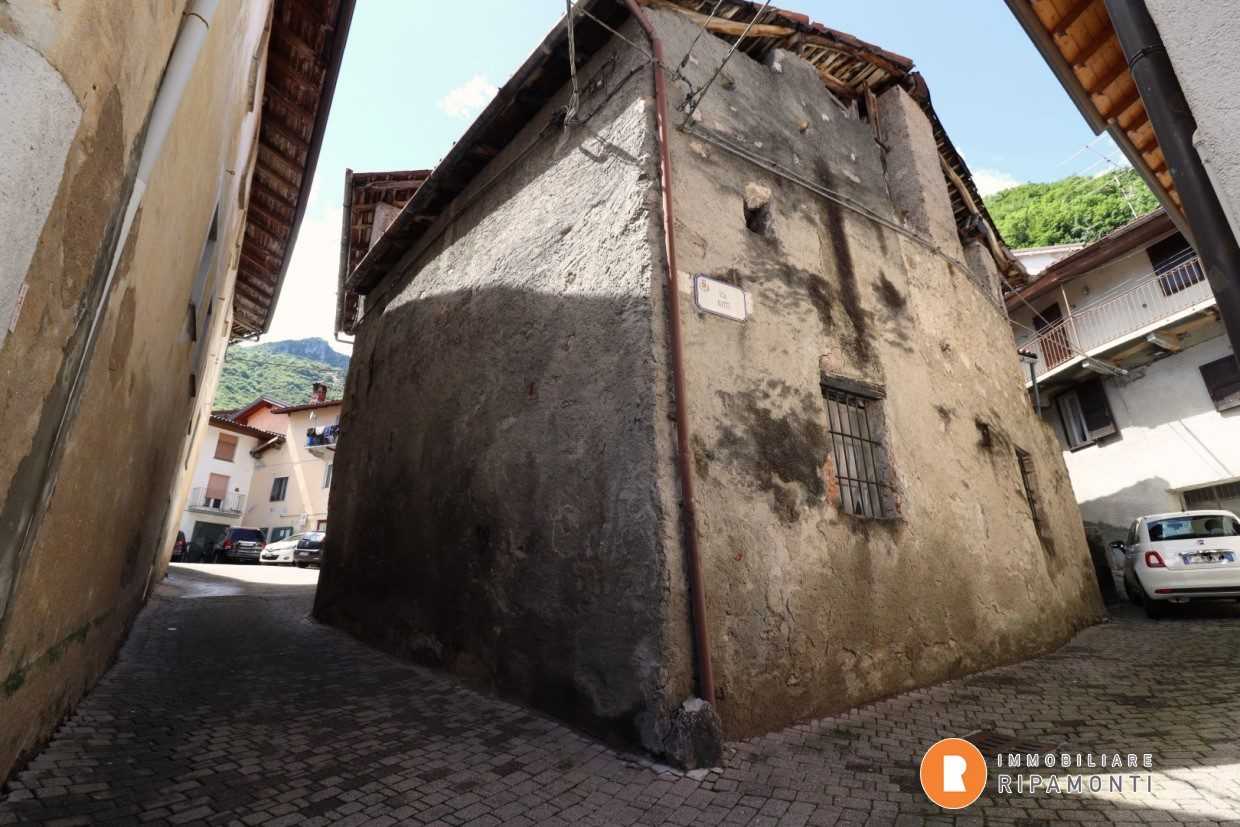 Casale Via Ratti, Ballabio
