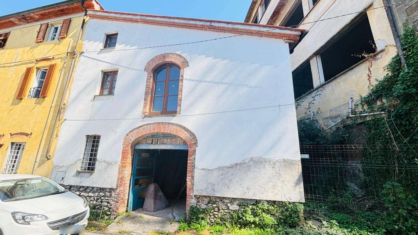 Casa Bi - Trifamiliare Via di S. Stefano di Moriano,  55100, Lucca