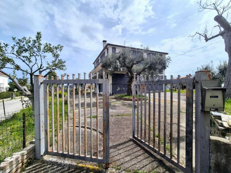 Villa Via Sanguineto, Torrevecchia Teatina