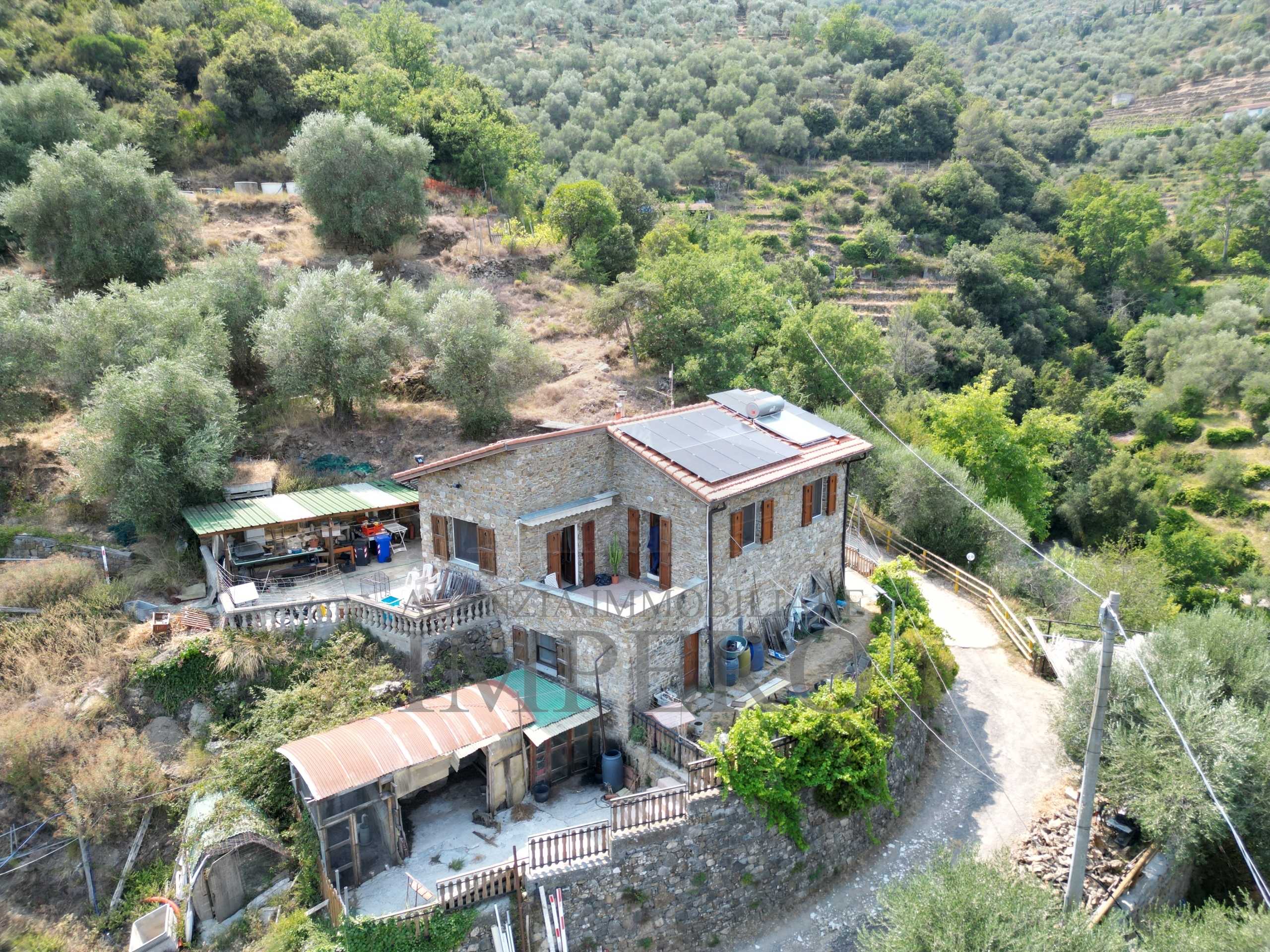 Casa indipendente SP68, Dolceacqua