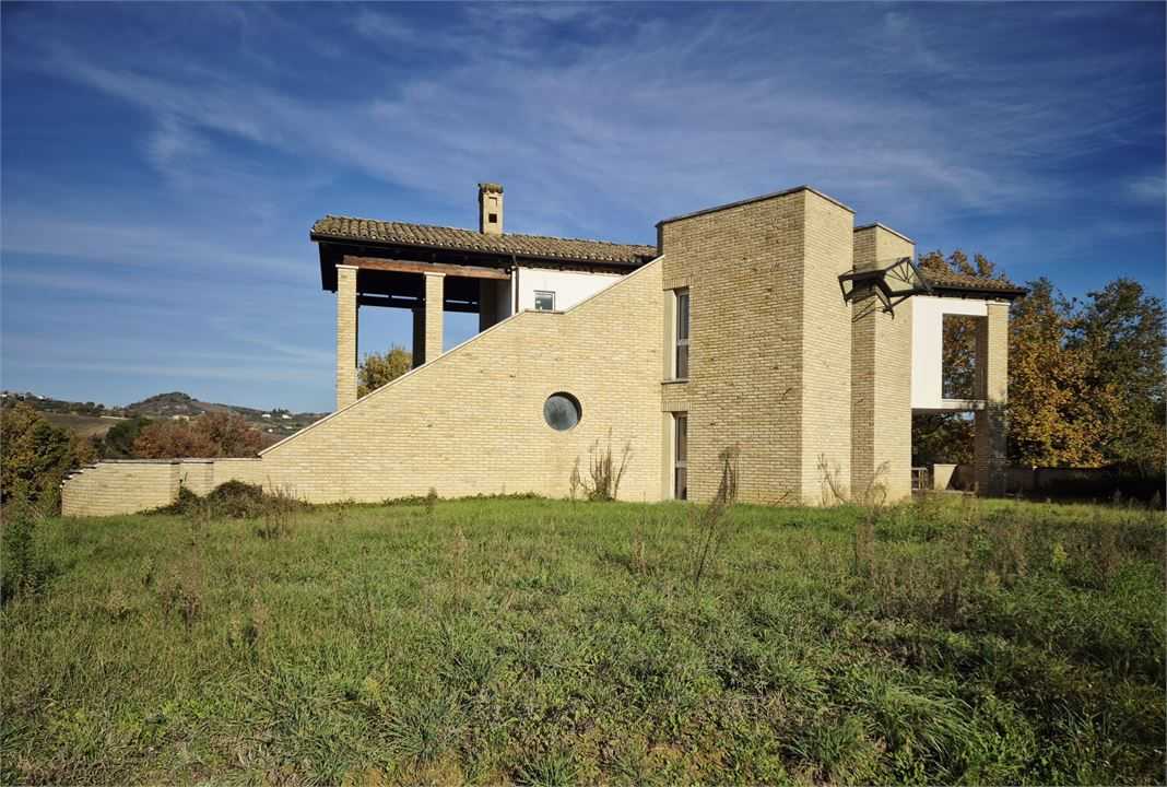 Villa, Fara Filiorum Petri