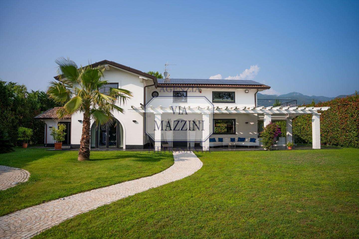 Villa Via Marche,  18, Pietrasanta