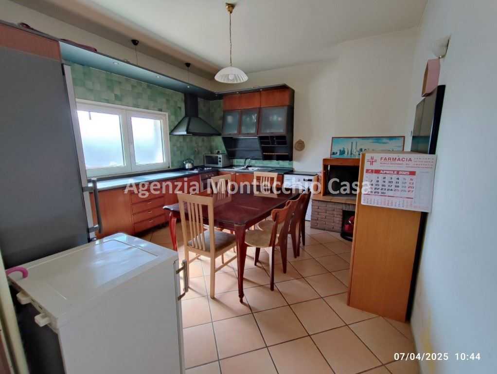 Casa indipendente Via C. Battisti, Montecalvo in Foglia