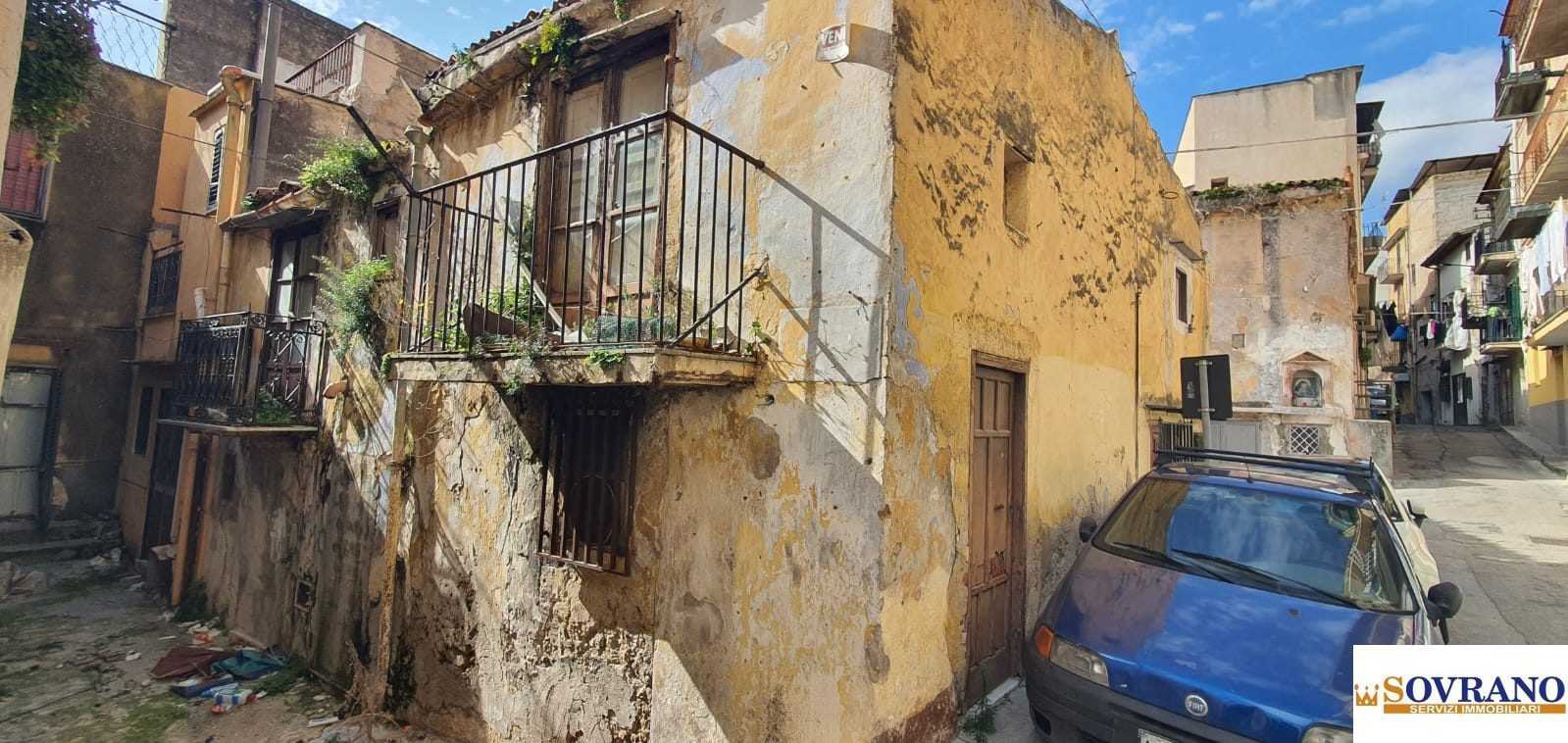 Casa indipendente Via Lo Re, Monreale