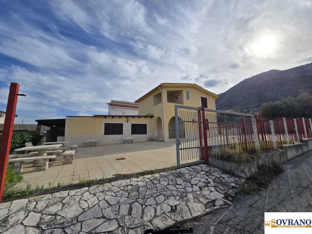 Villa Via Chiesazza Sperone, Altavilla Milicia