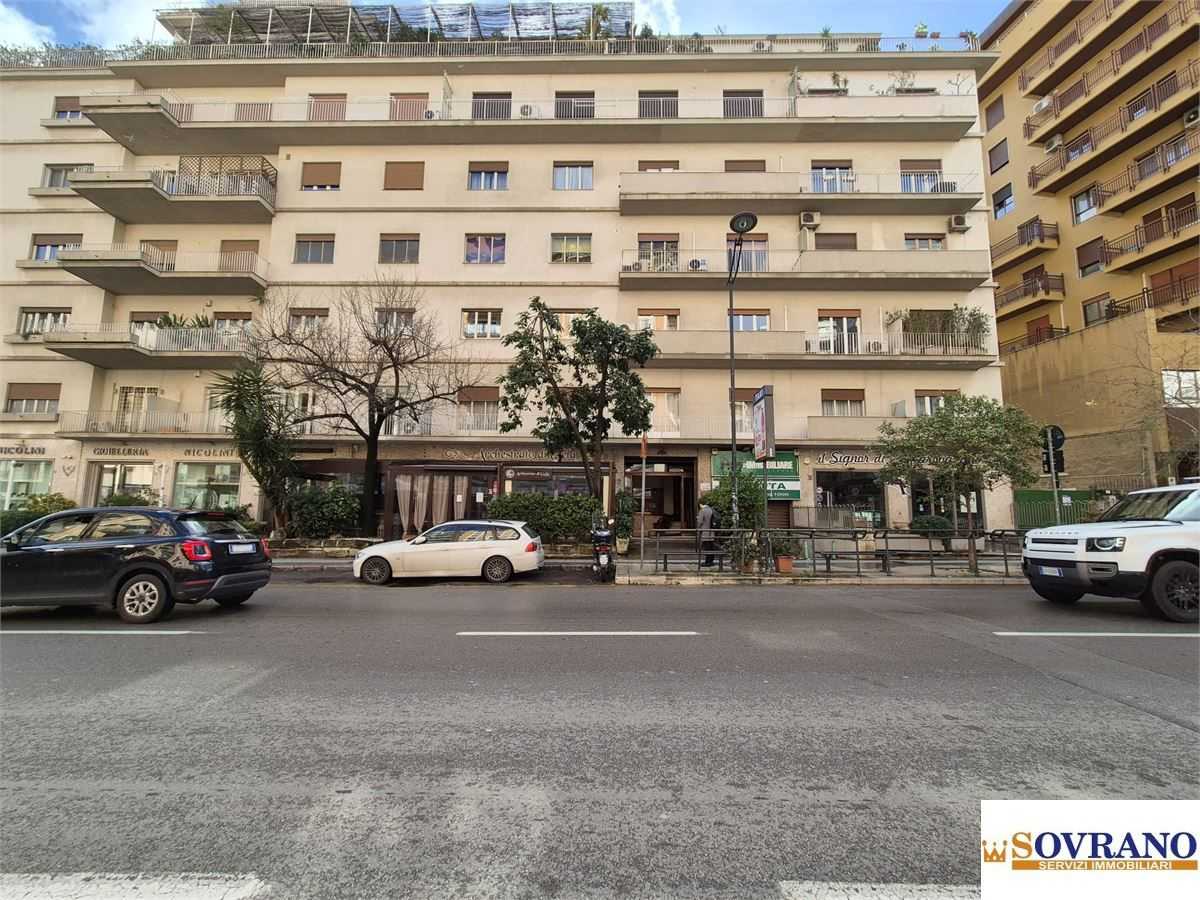 Appartamento Via Notarbartolo, Palermo