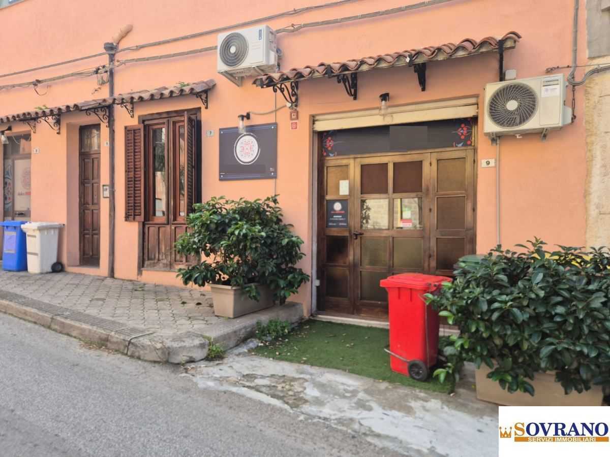 Locale commerciale Via Monsignor Siino, Capaci