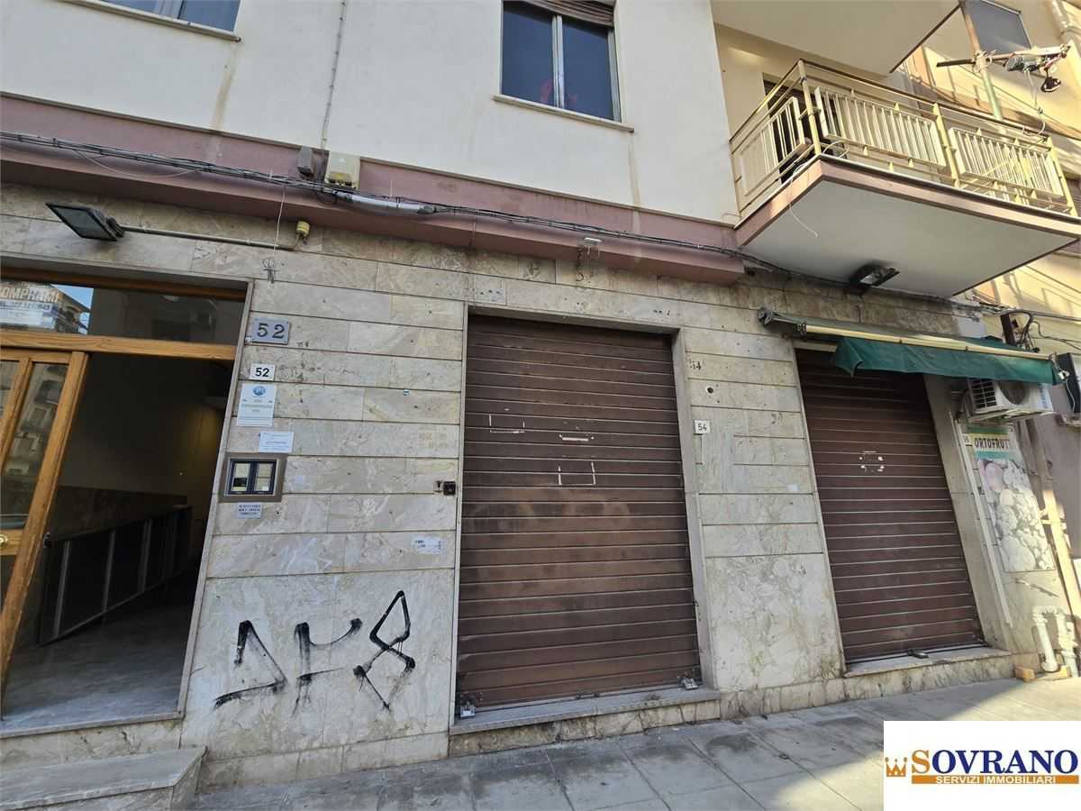 Locale commerciale Via Giacomo Puccini, Palermo