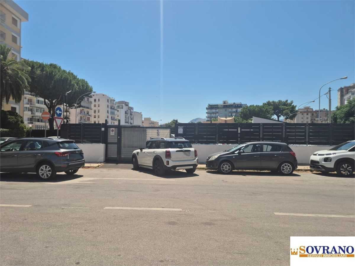 Box - Garage - Posto Auto Via Umberto Giordano, Palermo