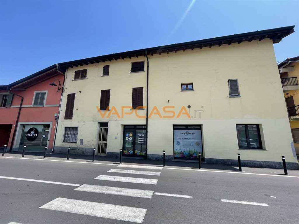 Negozio VIA MAMELI, Romano di Lombardia