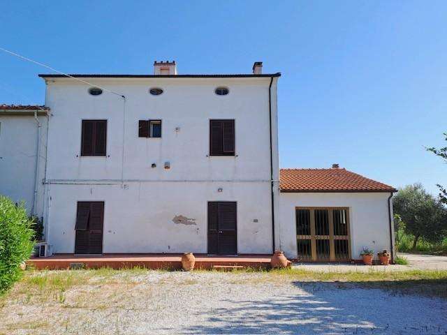 Porzione di casa Macerata, Cascina