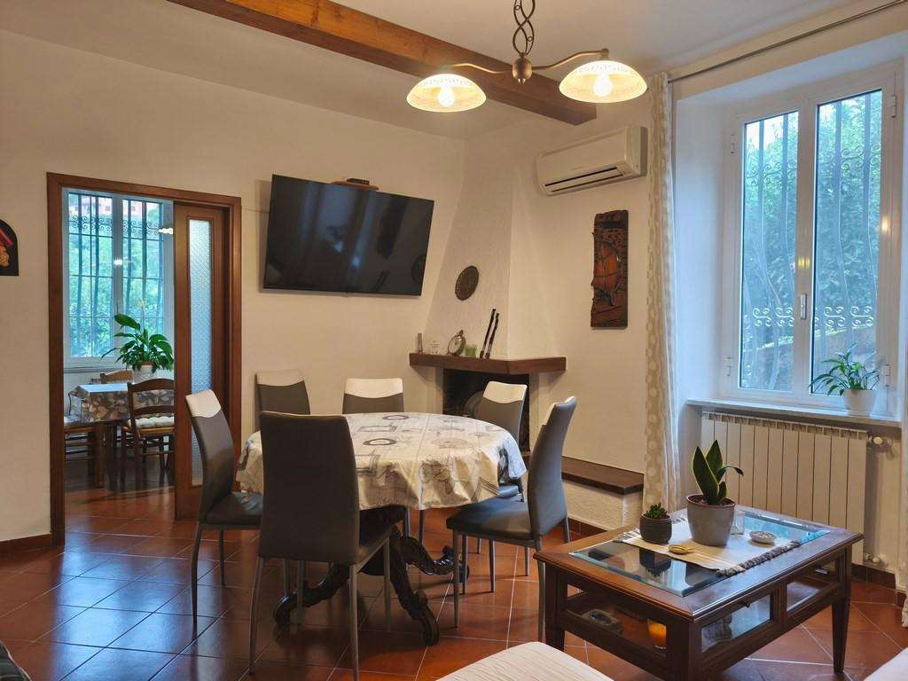 Appartamento Ortonovo SP,, Luni